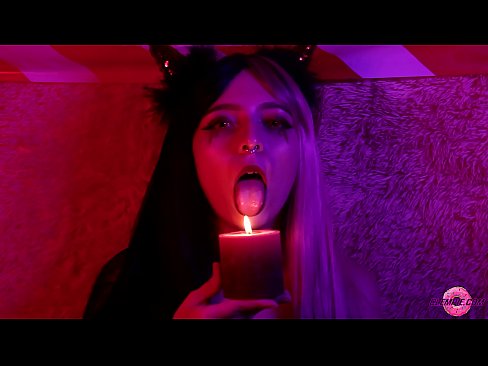 ❤️ Blowjob paiseanta ó Sexy Succubus le Comhlíonadh Béil ☑ Físeán gnéis linn ❌️